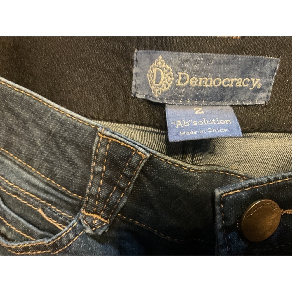 Democracy Women's Blue Denim  Shorts Size 2 Regular Stretch Pockets T54-10 - Picture 2 of 3